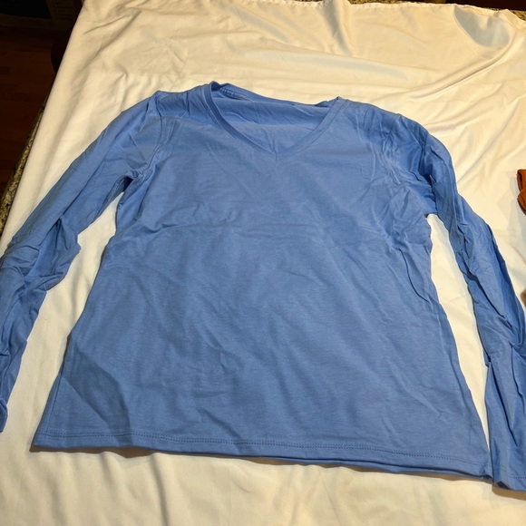 Womens Hanes light blue t shirts size medium a bundle of (8) - Picture 13 of 13